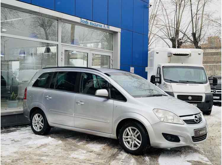 Opel Zafira B Рестайлинг