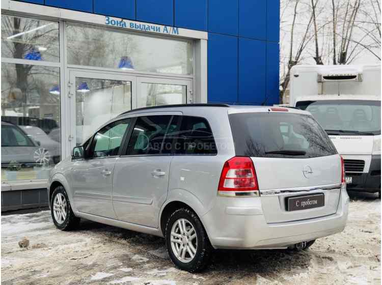 Opel Zafira B Рестайлинг