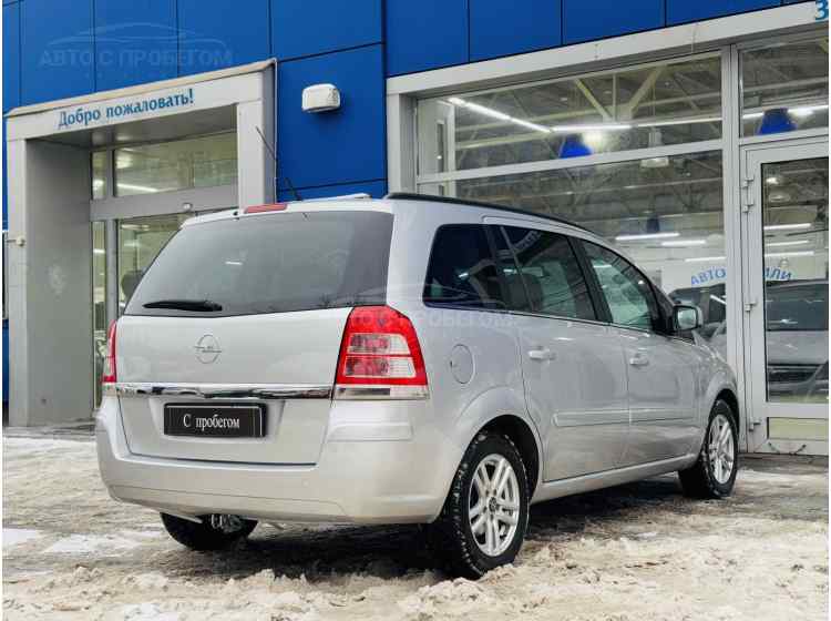 Opel Zafira B Рестайлинг
